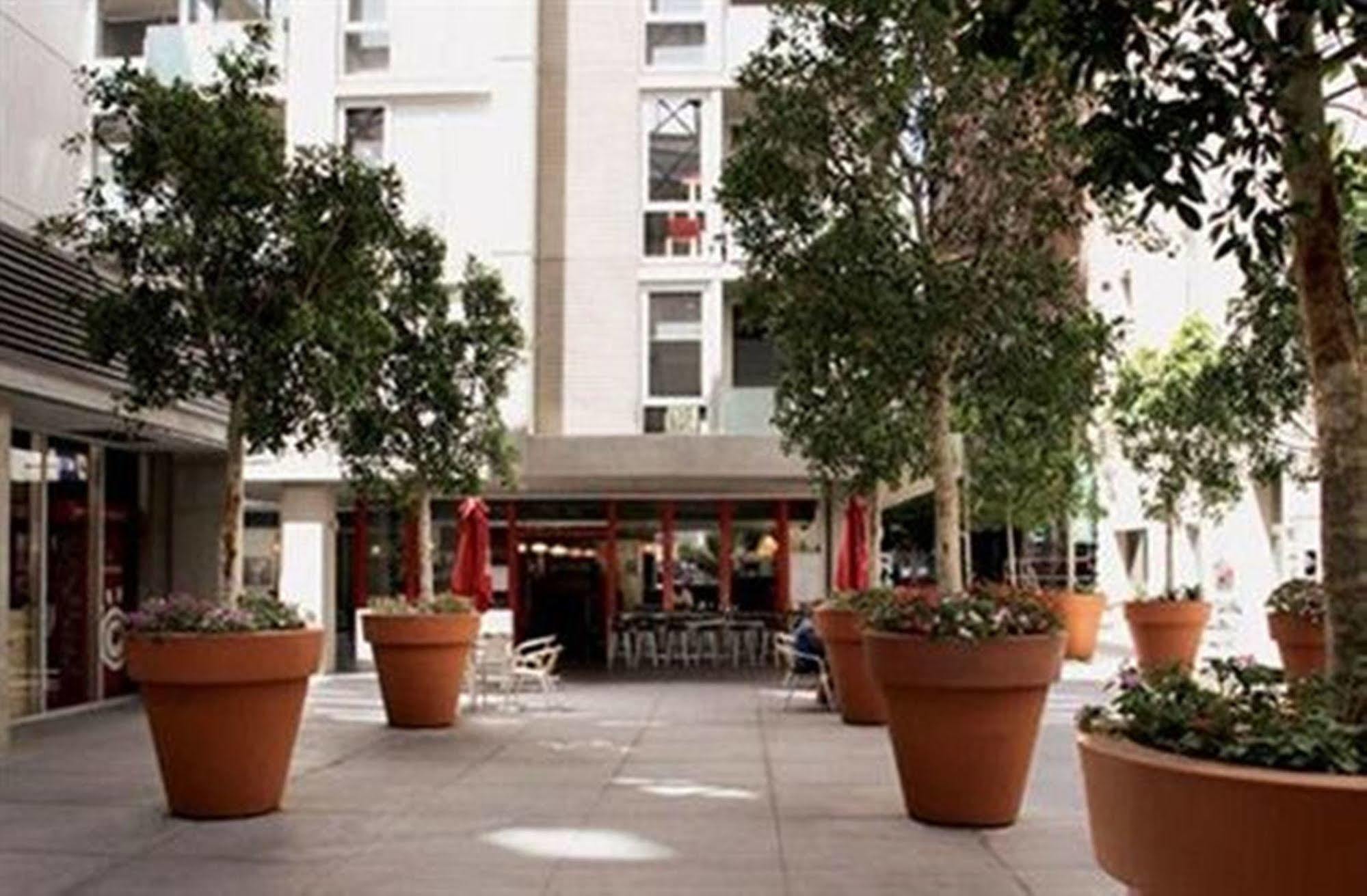 Tribeca Serviced Apartments Мелбърн Екстериор снимка